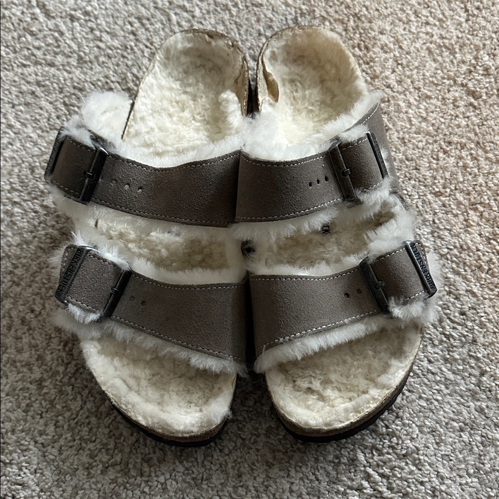 Birkenstock shearling lined Arizona grey sandals sz 40 9